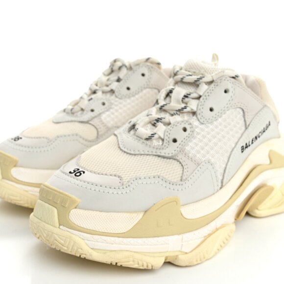 100% auth only worn a few times Balenciaga triple S with receipt - Picture 2 of 10